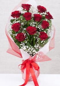 11 kırmızı gülden buket çiçeği  Bursa çiçek siparişi karacabey 14 şubat sevgililer günü çiçek 
