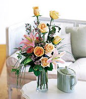  Bursada çiçekçi osmangazi çiçek , çiçekçi , çiçekçilik  cam yada mika vazo içerisinde gül kazablanka