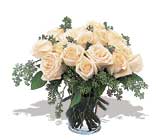11 adet beyaz gül vazoda  Bursadaki çiçekçiler karacabey çiçekçi telefonları 