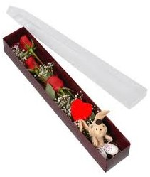 kutu içerisinde 3 adet gül ve oyuncak  Bursa çiçek gönderimi nilüfer cicekciler , cicek siparisi 