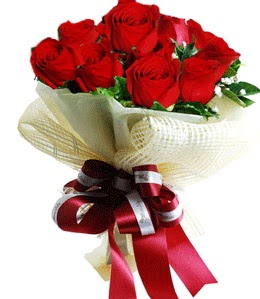 9 adet kırmızı gülden buket tanzimi  çiçek siparişi Bursa karacabey çiçek yolla 